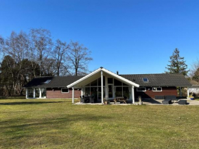 Holiday Home Hegge - 300m from the sea by Interhome, Bogø By